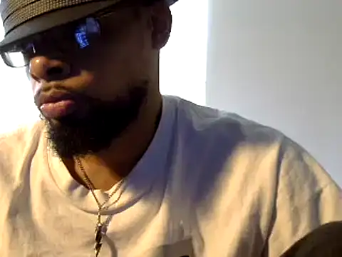 Snapshot of WhiskeyWood_DuhGOD chatting on December 2024 05:33:02 PM WhiskeyWood DuhGOD online show from December 2024 05:33:02 PM