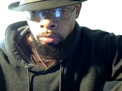 Snapshot of WhiskeyWood_DuhGOD chatting on December 2024 05:26:02 PM WhiskeyWood DuhGOD online show from December 2024 05:26:02 PM