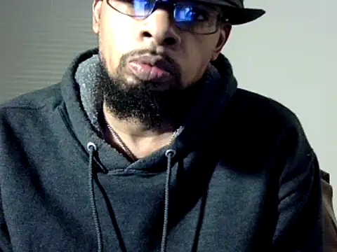 Snapshot of WhiskeyWood_DuhGOD chatting on December 2024 02:04:02 AM WhiskeyWood DuhGOD online show from December 2024 02:04:02 AM