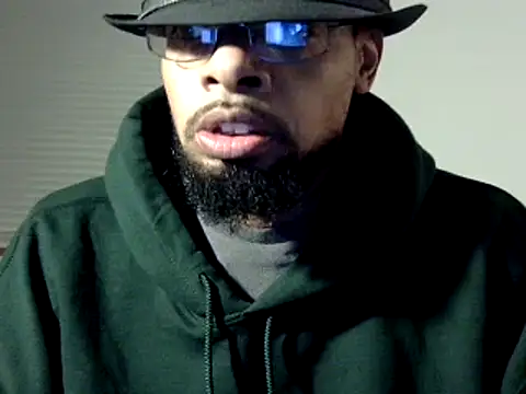 Snapshot of WhiskeyWood_DuhGOD chatting on December 2024 02:14:02 AM WhiskeyWood DuhGOD online show from December 2024 02:14:02 AM