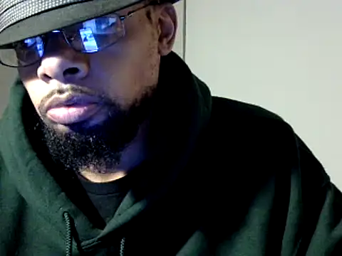 Snapshot of WhiskeyWood_DuhGOD chatting on December 2024 02:31:02 AM WhiskeyWood DuhGOD online show from December 2024 02:31:02 AM