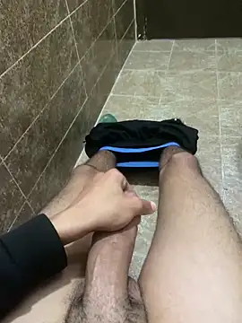 Snapshot of alex-riadh chatting on February 2025 09:17:01 PM alex-riadh online show from February 2025 09:17:01 PM