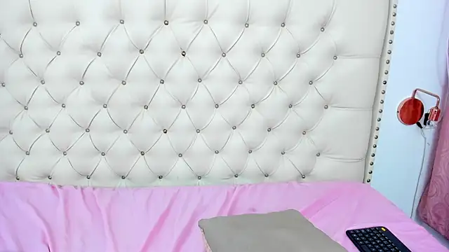 Kim Eli online show from February 2025 01:55:01 AM