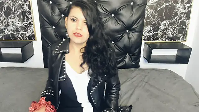 scarlett w0lf online show from January 2025 04:30:02 PM