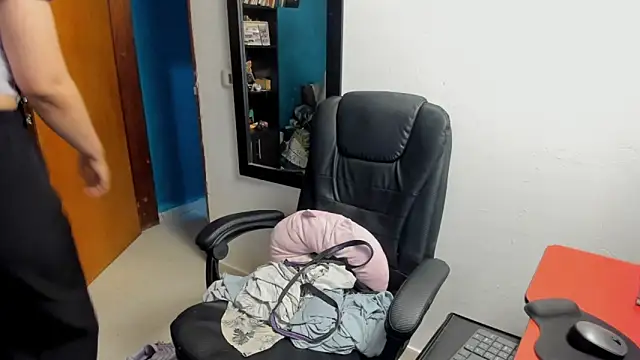 peanut tangerine online show from January 2026 12:26:01 AM