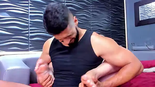 Snapshot of Cutetitslatin chatting on January 2025 02:14:01 AM Cutetitslatin online show from January 2025 02:14:01 AM