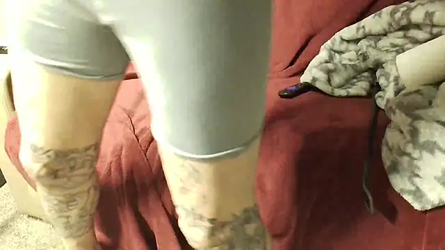 overaveragefreak4you online show from December 2025 09:58:01 AM