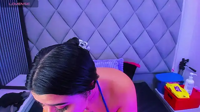 venusowen  online show from January 2026 01:46:01 PM