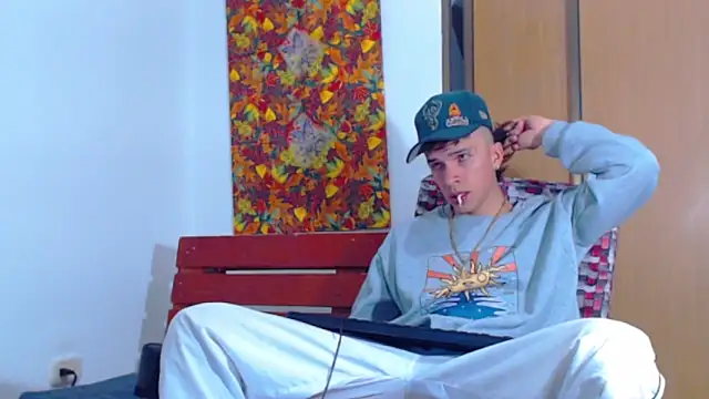 Keeny16 online show from December 2024 02:13:02 PM