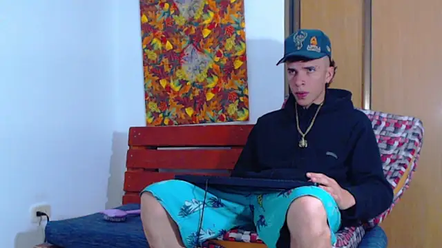 Keeny16 online show from December 2024 08:13:01 PM