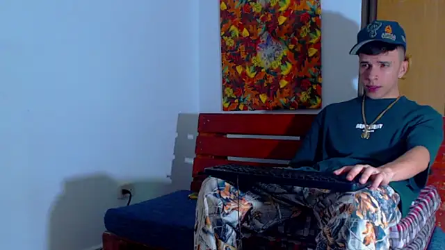 Keeny16 online show from January 2025 04:25:02 AM