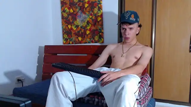 Keeny16 online show from January 2025 04:50:02 PM