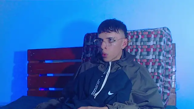 Keeny16 online show from February 2025 06:14:02 AM