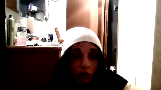 Snapshot of LitLilt chatting on January 2026 12:59:01 AM LitLilt online show from January 2026 12:59:01 AM