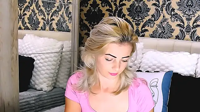 Snapshot of Aly_girl1 chatting on September 2025 09:00:02 AM Aly girl1 online show from September 2025 09:00:02 AM