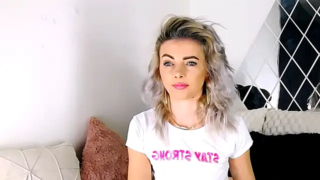 Snapshot of Aly_girl1 chatting on February 2026 12:30:02 PM Aly girl1 online show from February 2026 12:30:02 PM