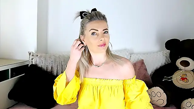 Snapshot of Aly_girl1 chatting on March 2026 10:31:02 AM Aly girl1 online show from March 2026 10:31:02 AM