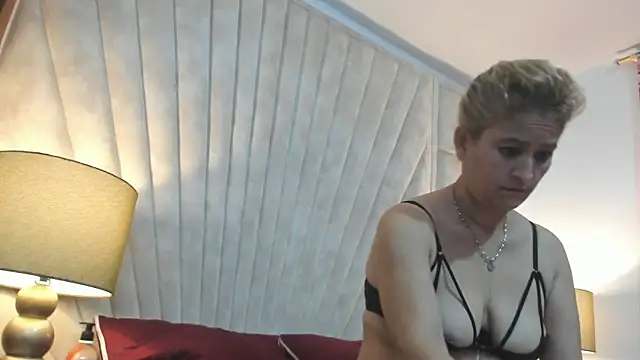 Jade squirtt online show from November 2025 10:25:01 AM