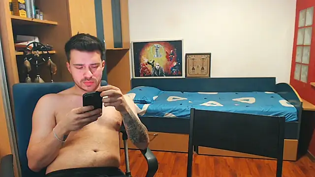 JohnnyStepBro online show from December 2024 04:40:01 PM