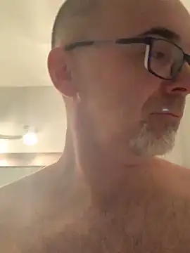 Snapshot of MaxVain chatting on February 2025 04:48:01 AM MaxVain online show from February 2025 04:48:01 AM