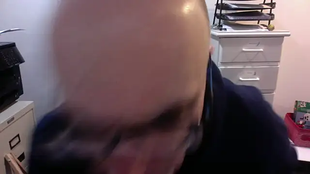 Snapshot of MaxVain chatting on February 2026 05:39:02 AM MaxVain online show from February 2026 05:39:02 AM