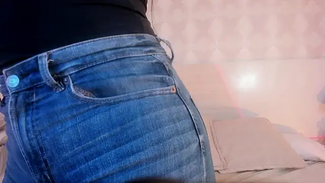 IvannaAnggel online show from January 2026 12:52:01 PM