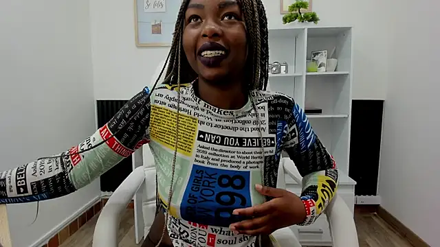 Snapshot of _Zooee chatting on January 2025 11:43:02 AM Zooee online show from January 2025 11:43:02 AM