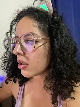 Snapshot of babyluna939 chatting on March 2025 03:33:02 AM babyluna939 online show from March 2025 03:33:02 AM