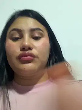 Little Ivy online show from April 2026 02:10:01 PM