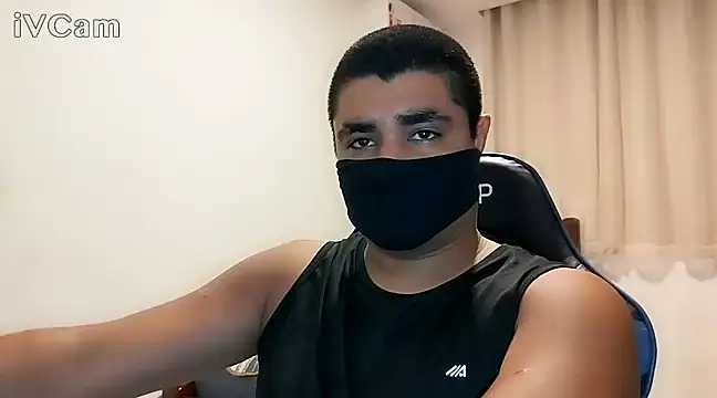 Snapshot of LeoPutaria chatting on January 2025 01:05:02 PM LeoPutaria online show from January 2025 01:05:02 PM