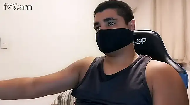 Snapshot of LeoPutaria chatting on January 2025 11:48:02 PM LeoPutaria online show from January 2025 11:48:02 PM