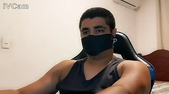 Snapshot of LeoPutaria chatting on January 2025 07:49:01 PM LeoPutaria online show from January 2025 07:49:01 PM