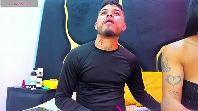 MelissaAndZeuss online show from November 2025 05:52:01 AM