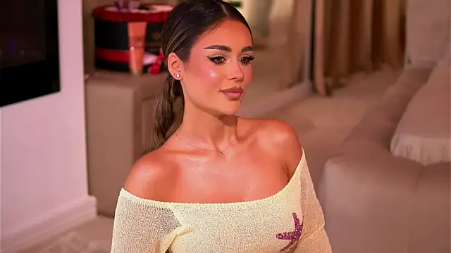 YasmineShaw online show from November 2025 11:58:01 PM