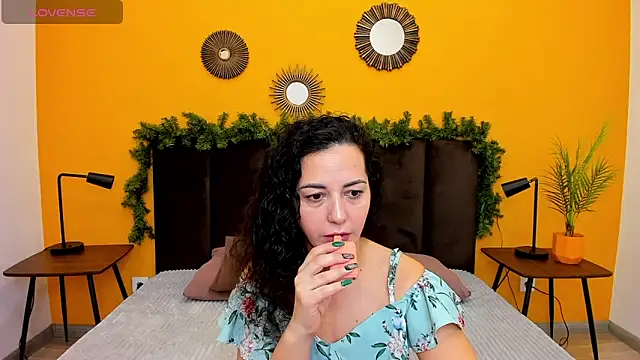 Linda Insatiable online show from January 2025 01:37:02 AM