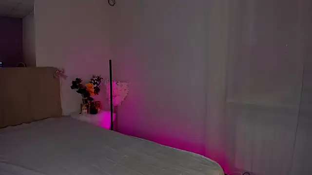 Laura Leee online show from January 2025 06:31:01 AM