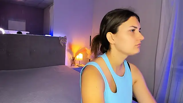 Laura Leee online show from July 2026 05:03:02 AM
