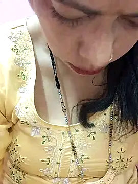 Snapshot of Urmila_bhabhii chatting on February 2025 06:13:01 AM Urmila bhabhii online show from February 2025 06:13:01 AM