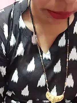 Snapshot of Urmila_bhabhii chatting on February 2025 04:03:02 AM Urmila bhabhii online show from February 2025 04:03:02 AM