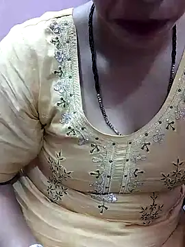 Snapshot of Urmila_bhabhii chatting on February 2025 07:15:01 AM Urmila bhabhii online show from February 2025 07:15:01 AM