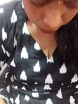 Snapshot of Urmila_bhabhii chatting on February 2025 08:50:01 AM Urmila bhabhii online show from February 2025 08:50:01 AM