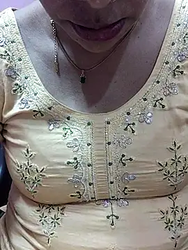 Snapshot of Urmila_bhabhii chatting on March 2025 08:41:01 AM Urmila bhabhii online show from March 2025 08:41:01 AM