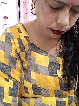 Snapshot of Urmila_bhabhii chatting on December 2025 03:11:01 AM Urmila bhabhii online show from December 2025 03:11:01 AM