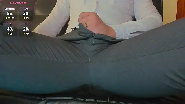 MrLonely02 online show from December 2024 07:55:01 PM