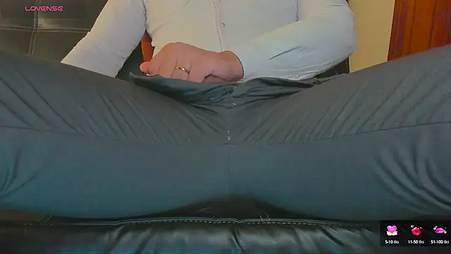 MrLonely02 online show from December 2024 10:58:01 PM