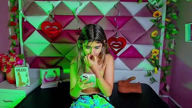 Snapshot of NahomiConnor_ chatting on March 2025 12:47:02 PM NahomiConnor online show from March 2025 12:47:02 PM