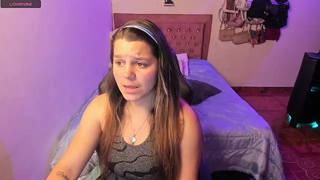 Sabrina Hall  online show from March 2025 06:00:02 PM