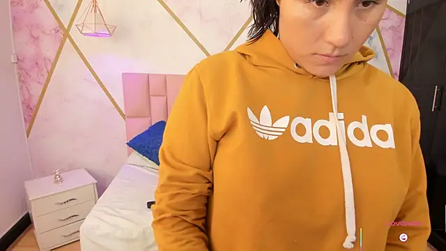 lizortiz online show from October 2025 01:10:02 PM