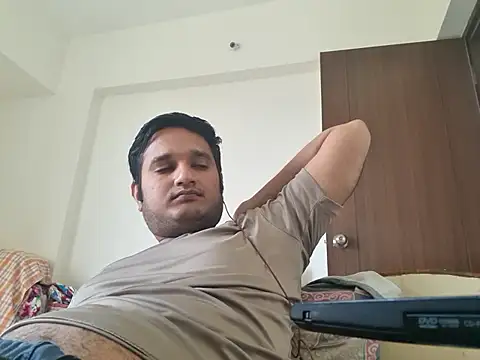 Jonrobinso online show from May 2026 04:53:01 AM