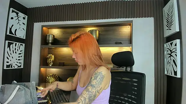 MelaniieRoux online show from April 2026 07:49:01 PM